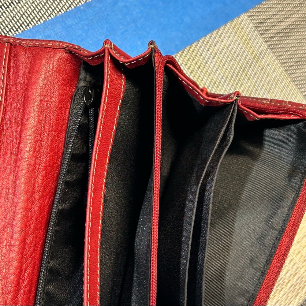 Tignanello Womens Accordion Wallet Purse Genuine Leather Snap Button Closure Red - Picture 11 of 17
